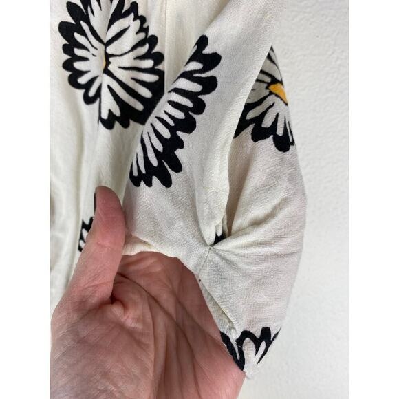 Urban Outfitters Bettie XS Cream Black Daisy Twist V-Neck Mini Dress - Picture 3 of 9